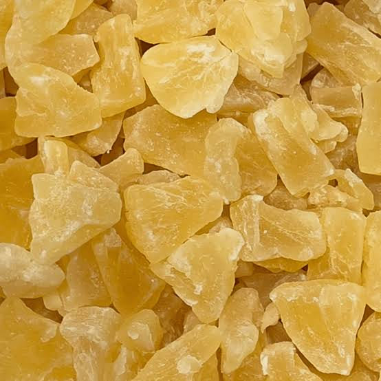Dried pineapple